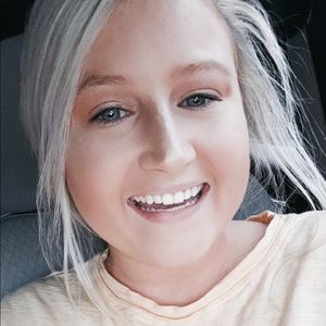 Meet your Posher, Katelyn